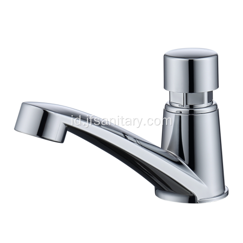 Deck Mounted Plastik Basin Faucet Knob Style